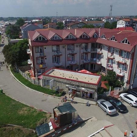 Vila Julia คอสติเนช ภายนอก รูปภาพ