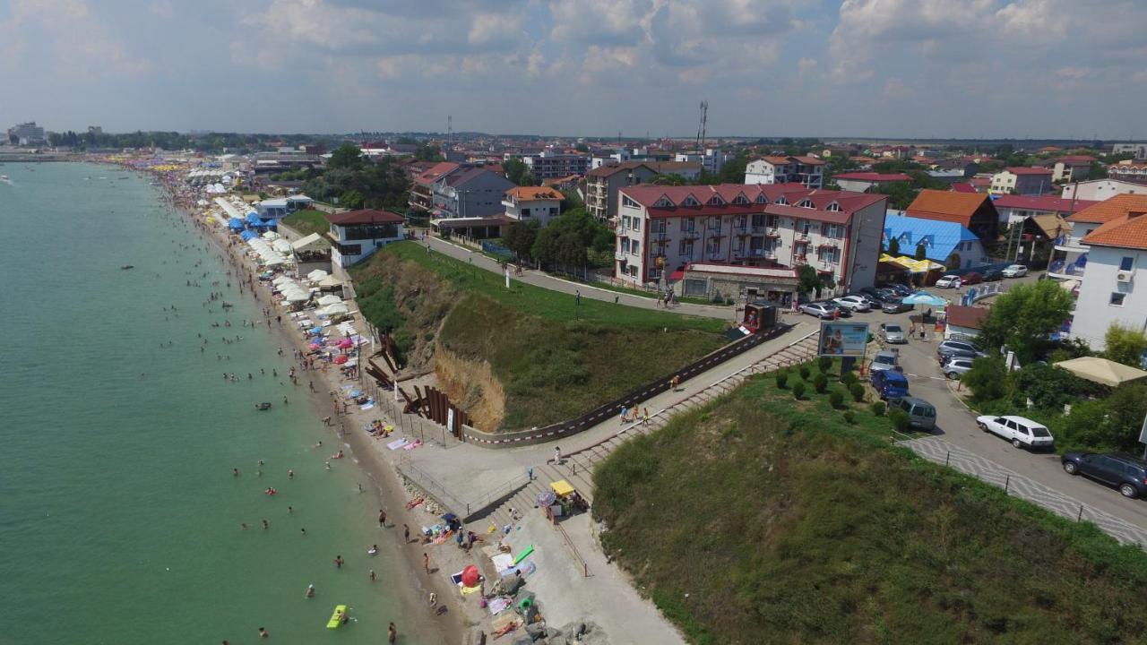 Vila Julia คอสติเนช ภายนอก รูปภาพ