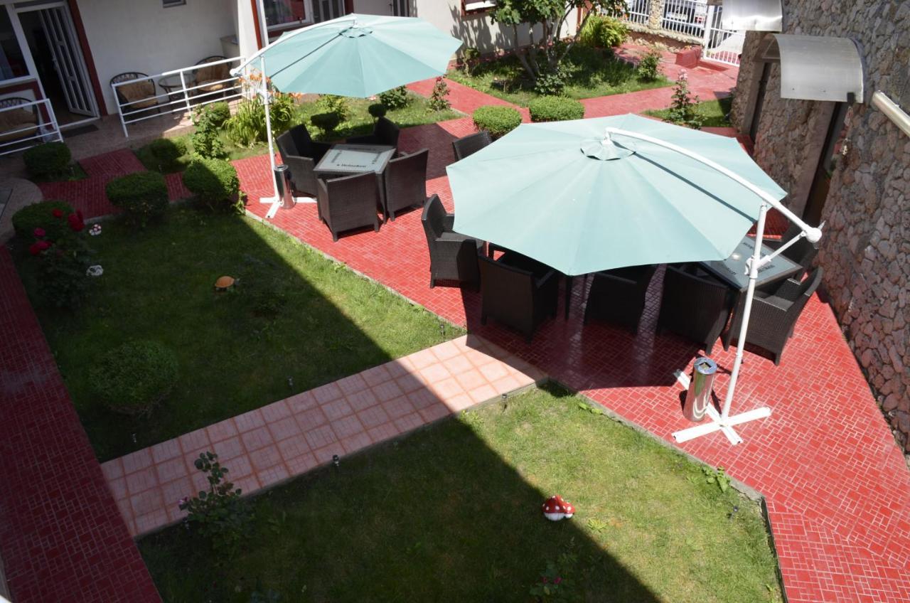 Vila Julia คอสติเนช ภายนอก รูปภาพ